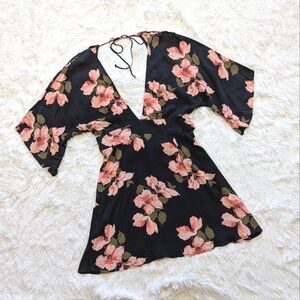 Lulu's Lucy Love Floral Plunge Neck Open Back Kimono Sleeve Dress